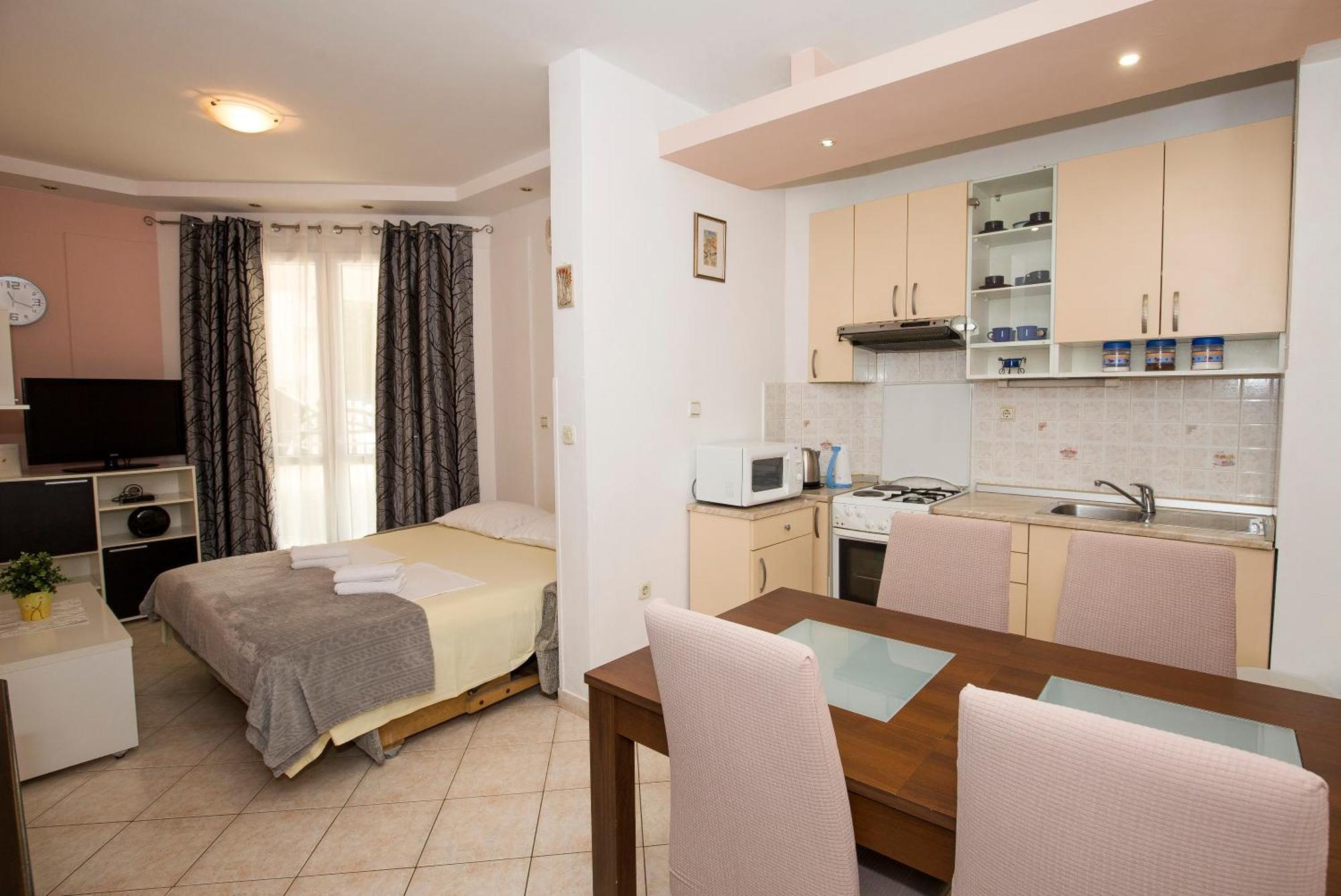 Apartman Roza 오미스 외부 사진