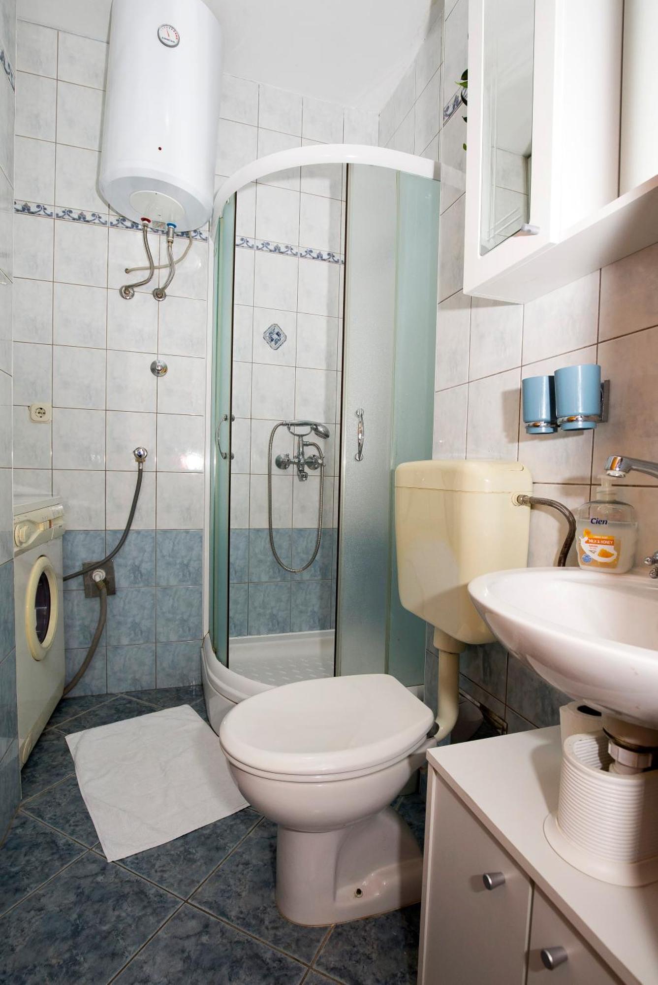 Apartman Roza 오미스 외부 사진