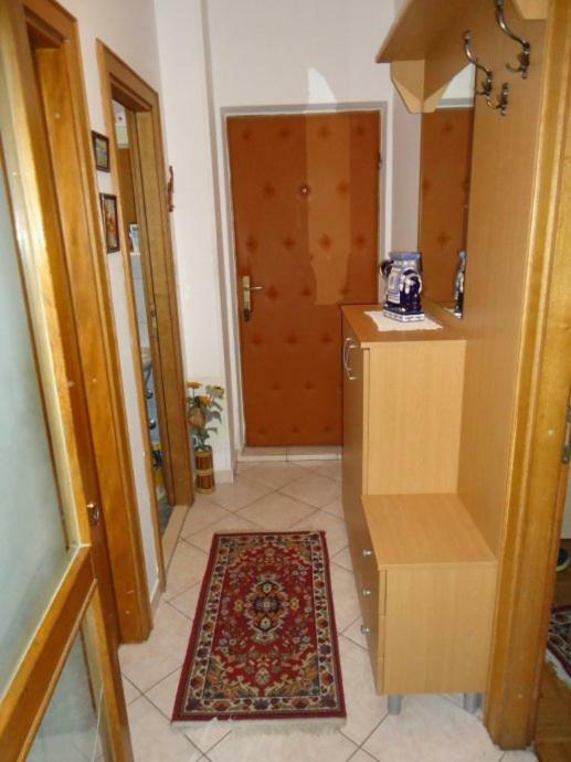 Apartman Roza 오미스 외부 사진